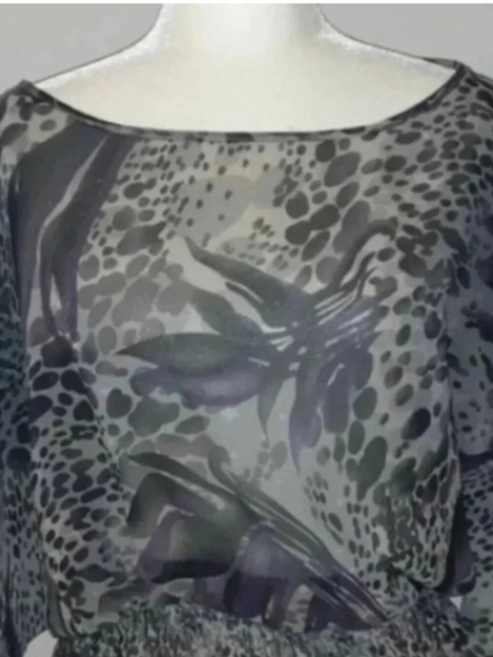 Miley Cyrus Max Azria Printed Blouse - Picture 4 of 5